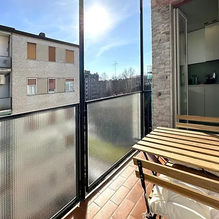 San Siro Blue Flat *