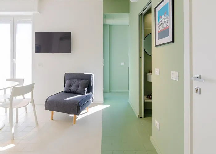 San Siro Blue Flat * ミラノ